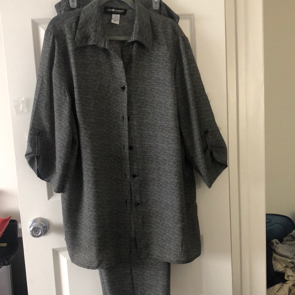 Sag Harbor Black Print Pantsuit Size 20